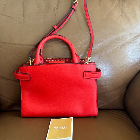 Michael Kors hand bag - Picture 2 of 5